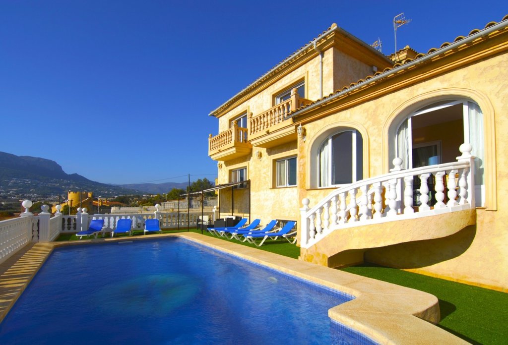 Resale - Villa - Calpe