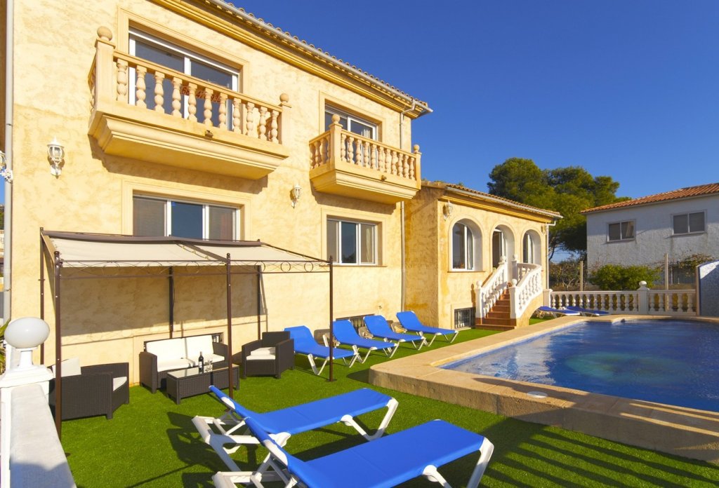 Resale - Villa - Calpe