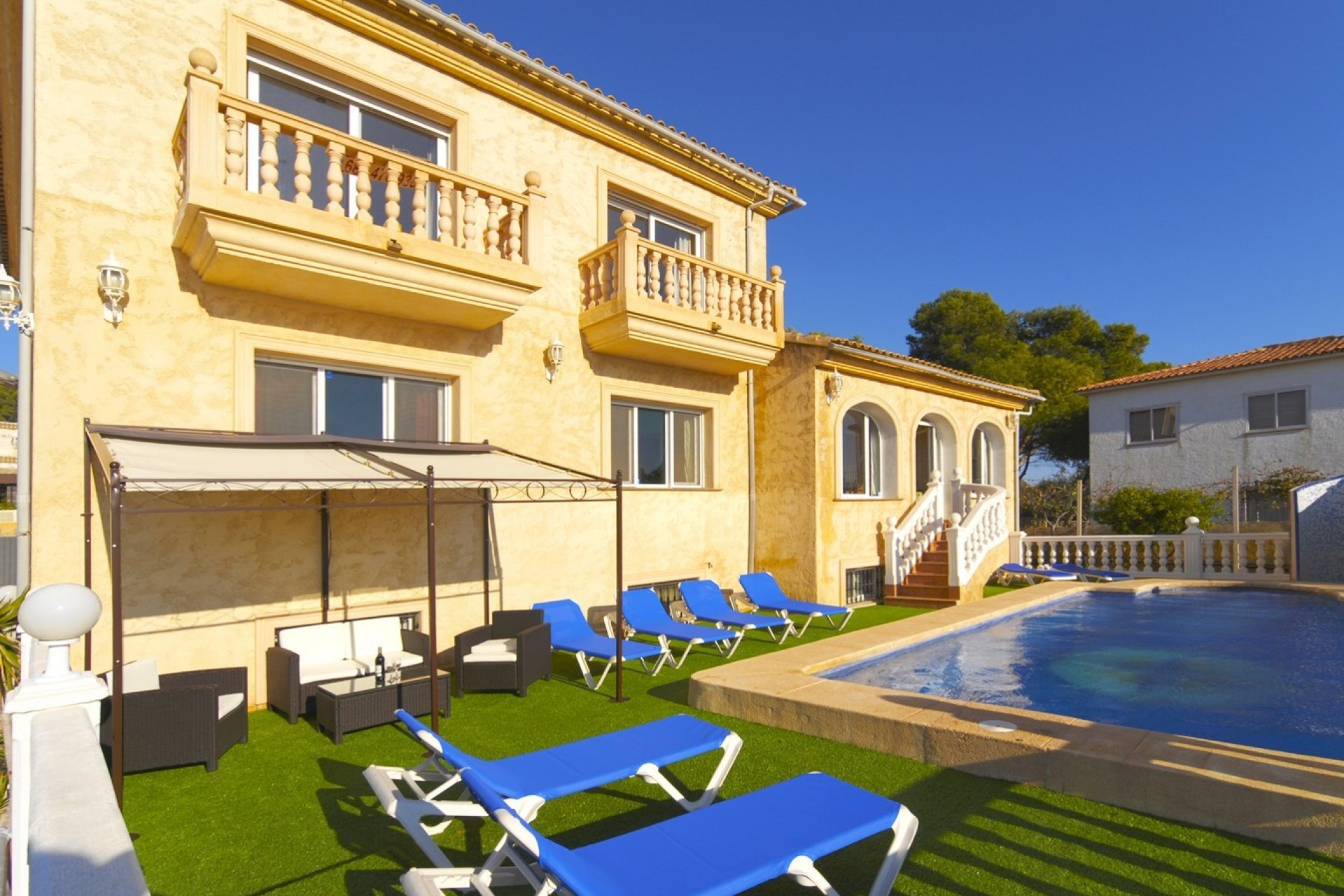 Resale - Villa - Calpe