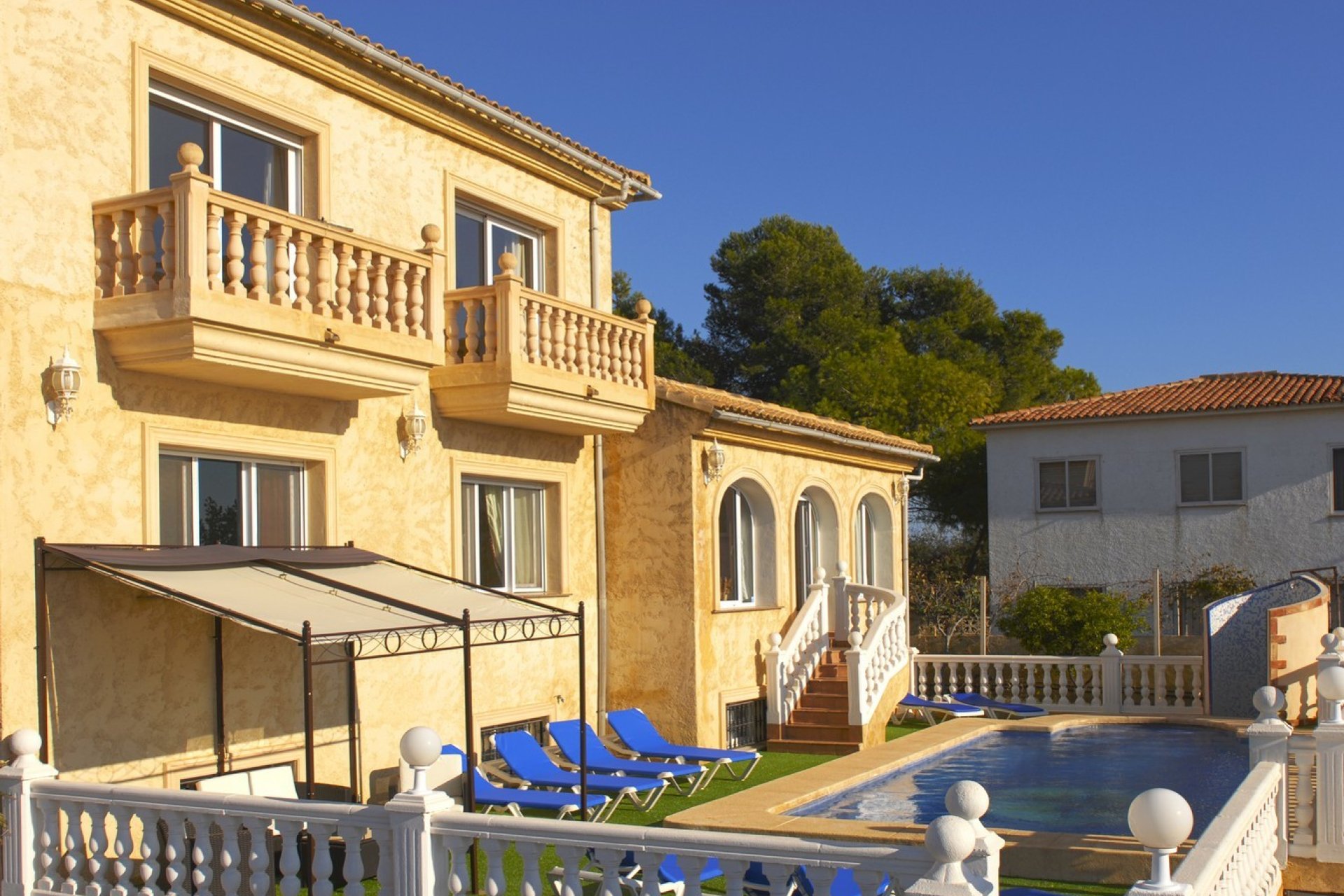 Resale - Villa - Calpe