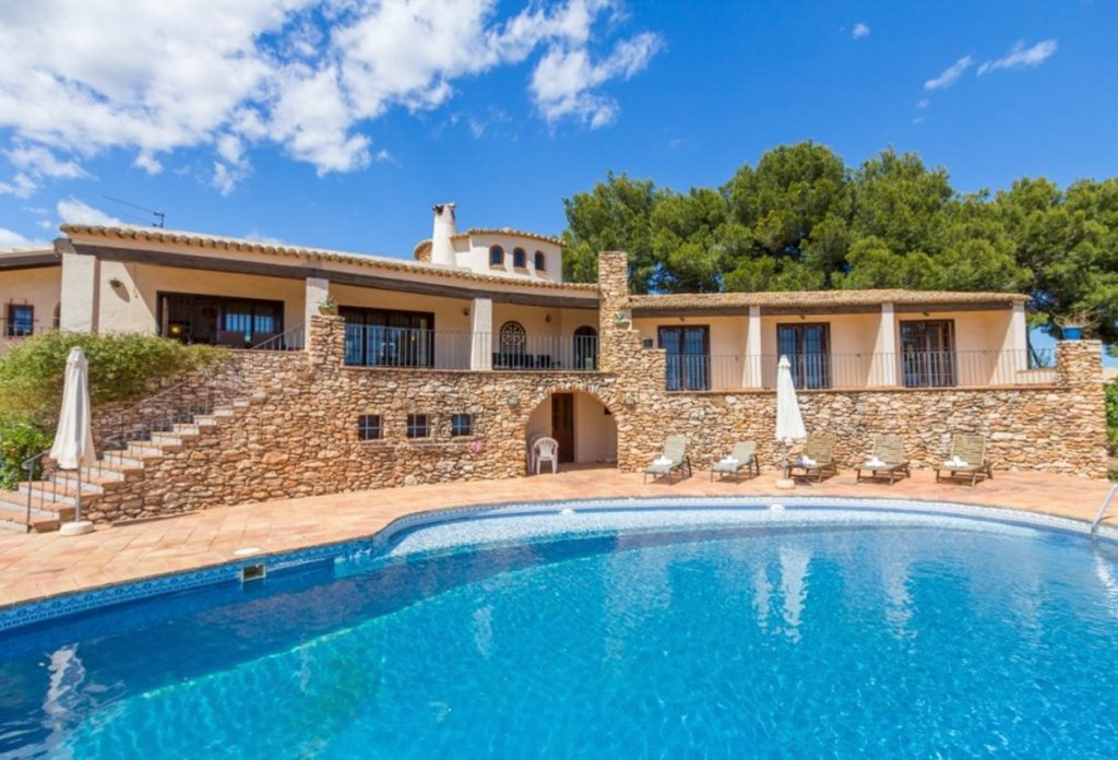 Resale - Villa - Calpe
