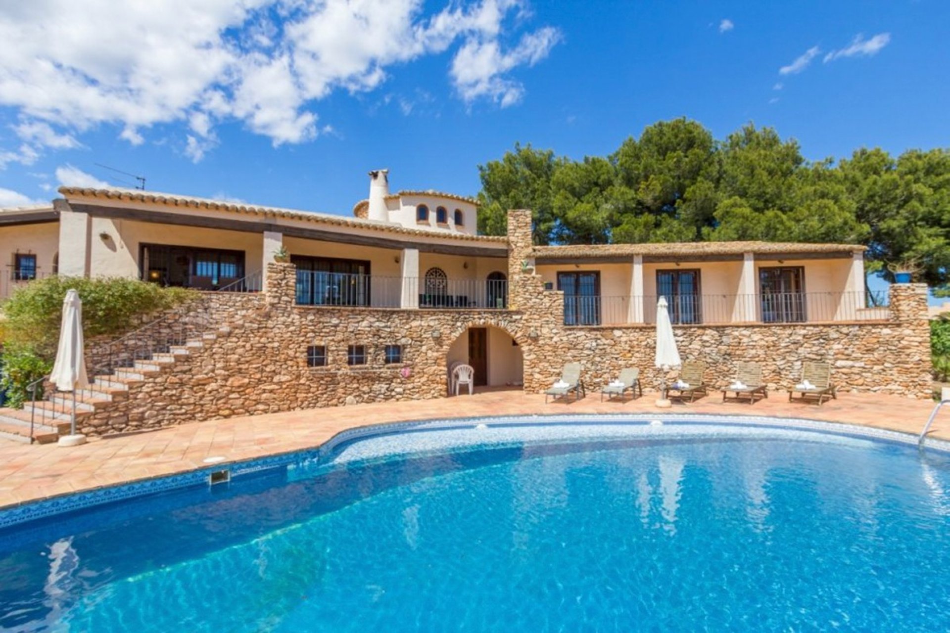 Resale - Villa - Calpe