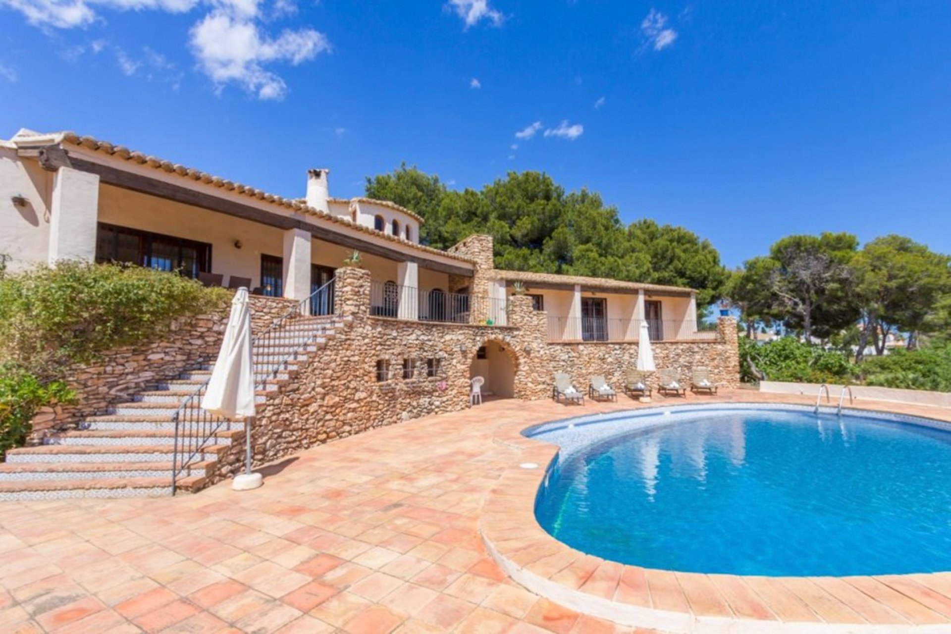 Resale - Villa - Calpe