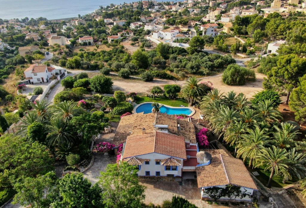 Resale - Villa - Calpe