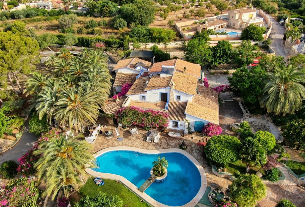 Resale - Villa - Calpe