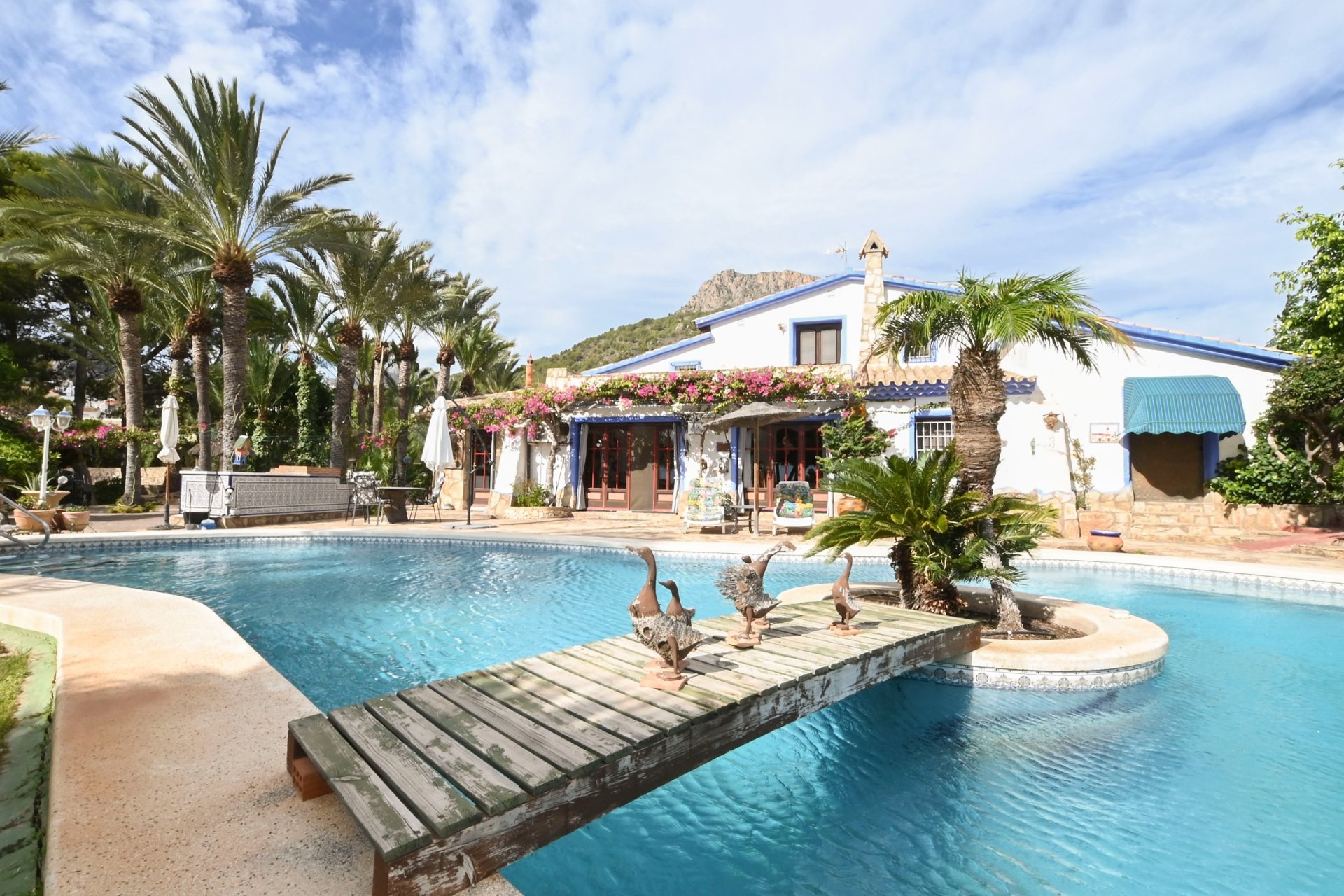 Resale - Villa - Calpe