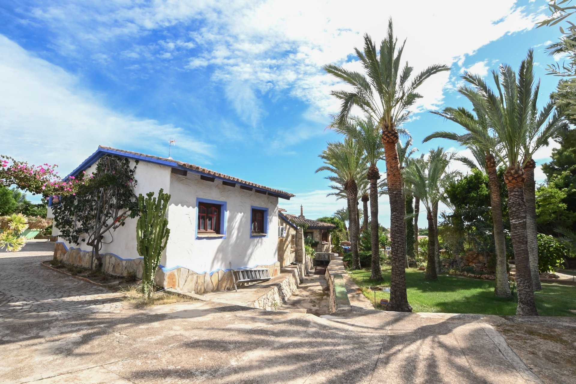 Resale - Villa - Calpe