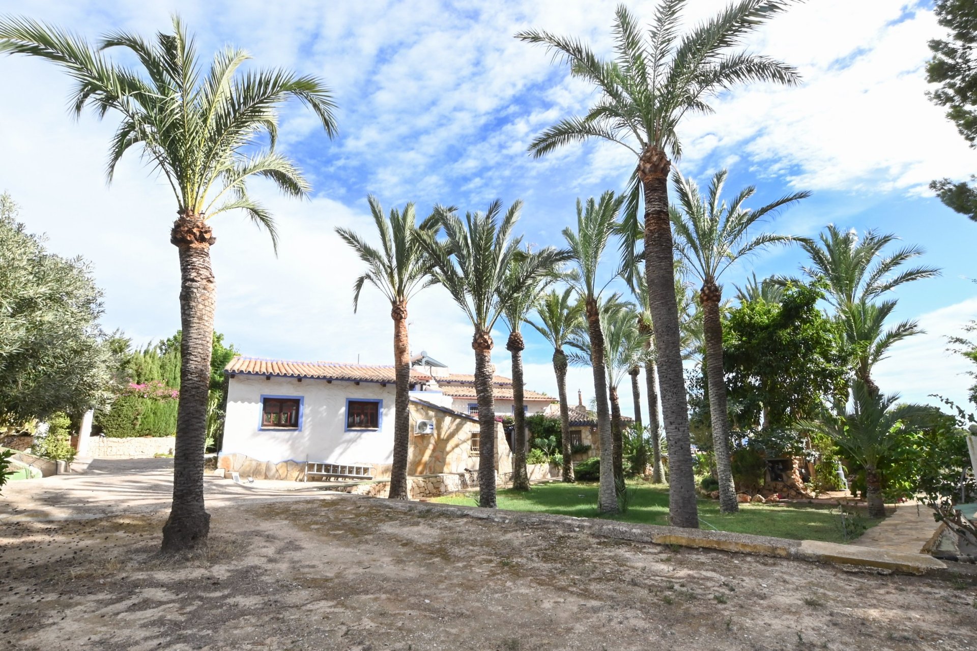 Resale - Villa - Calpe