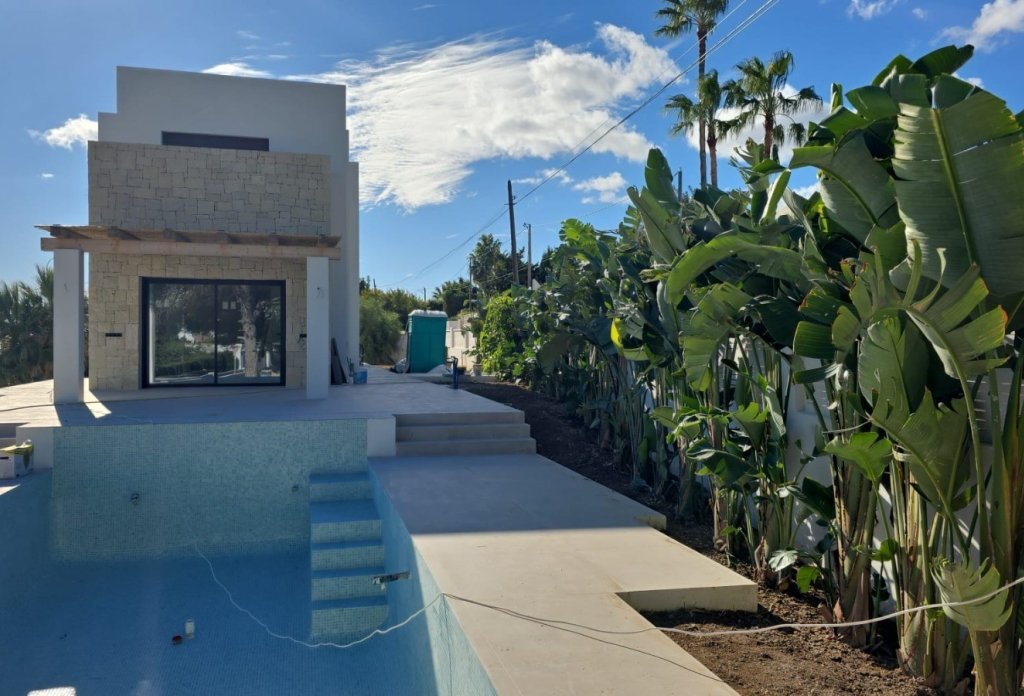 Resale - Villa - Calpe