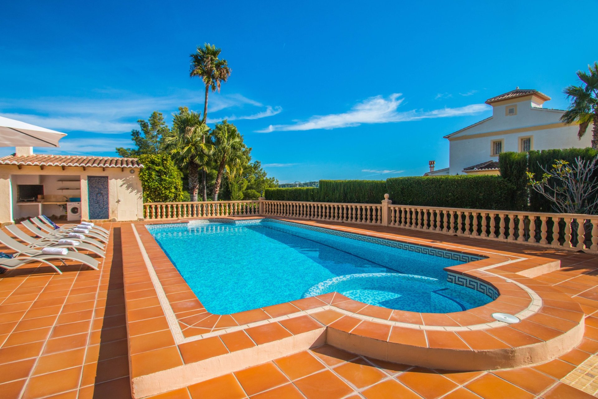Resale - Villa - Calpe