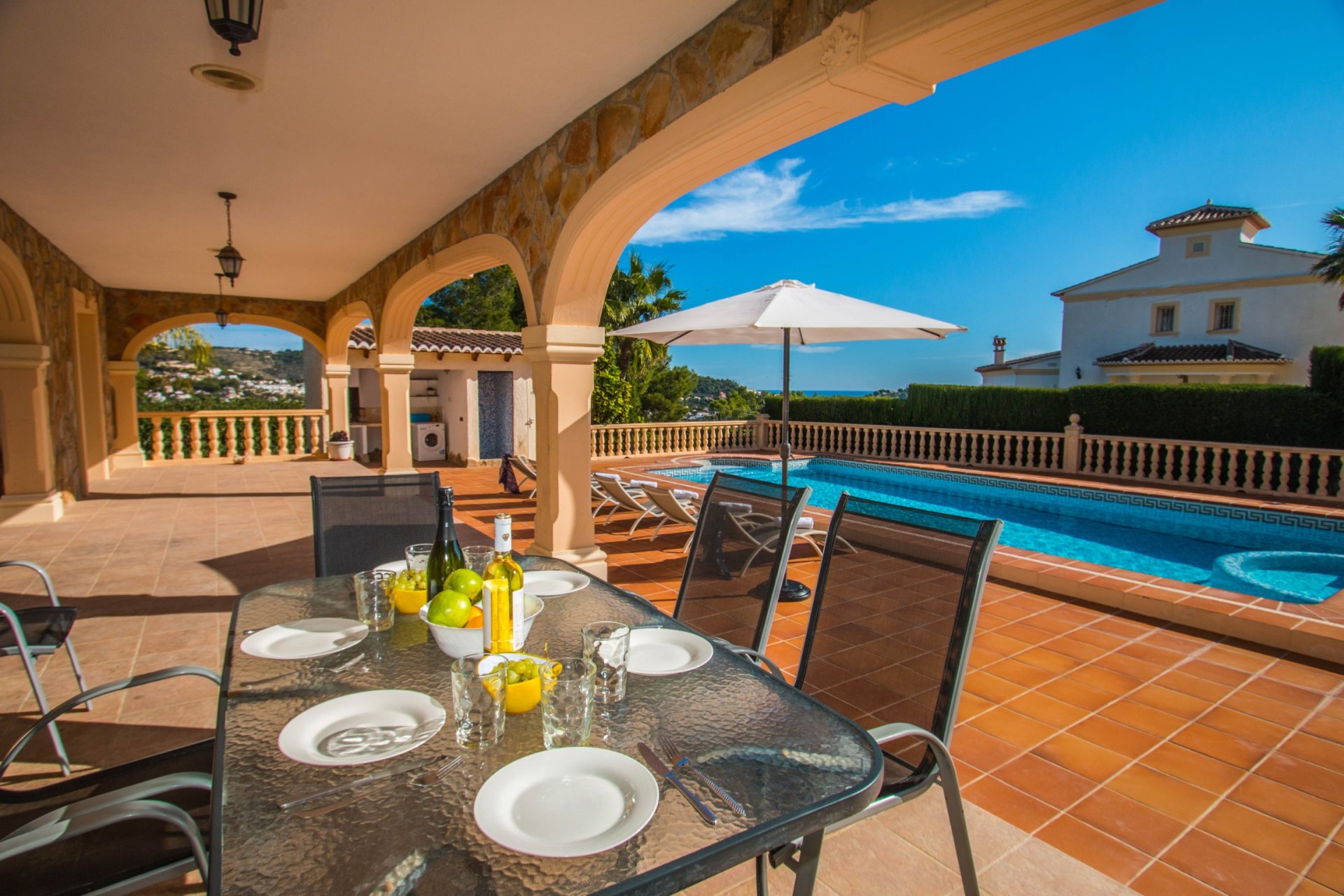 Resale - Villa - Calpe