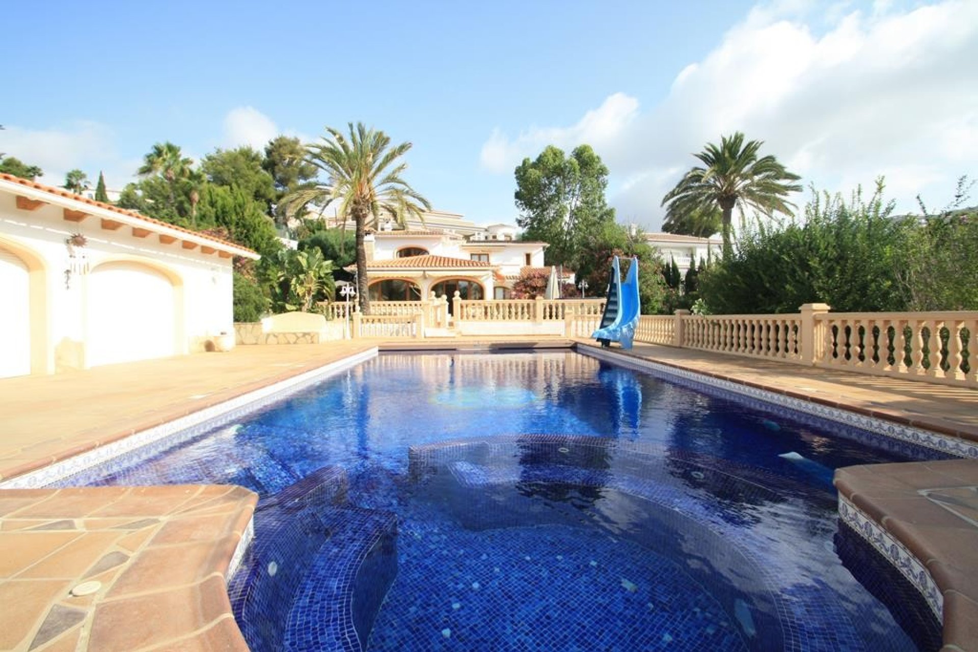 Resale - Villa - Moraira