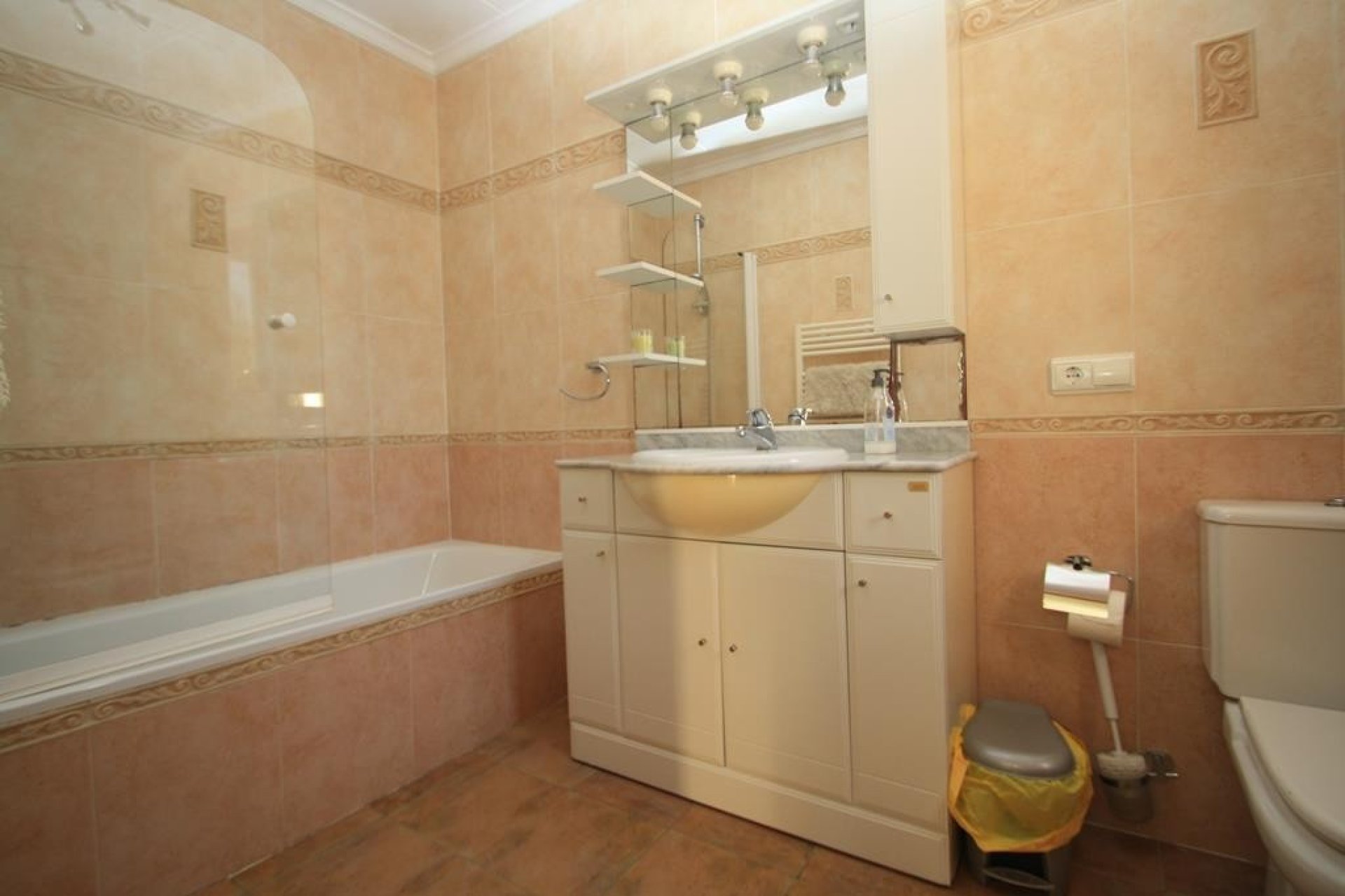 Resale - Villa - Moraira
