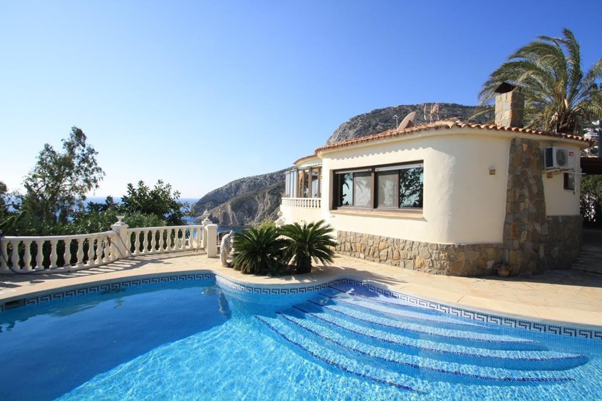 Reventa - Villa - Calpe - Puerto blanco