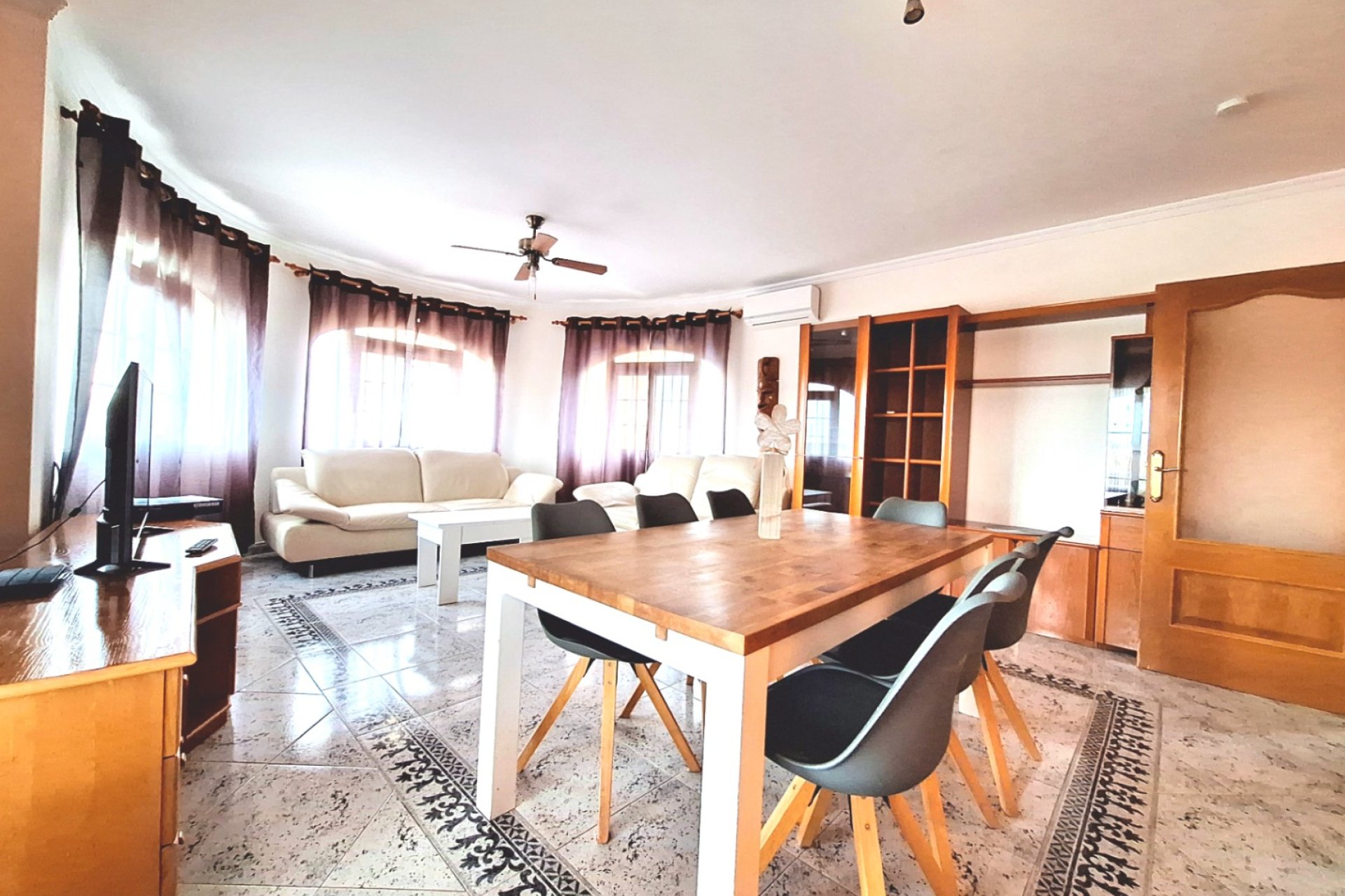 Reventa - Villa - Calpe - Urbanizaciones