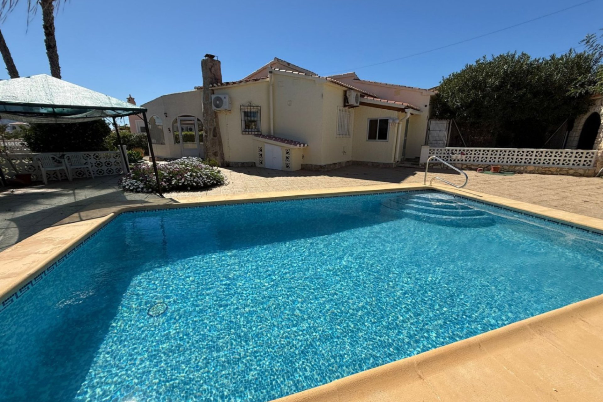 Reventa - Villa - Calpe - Urbanizaciones