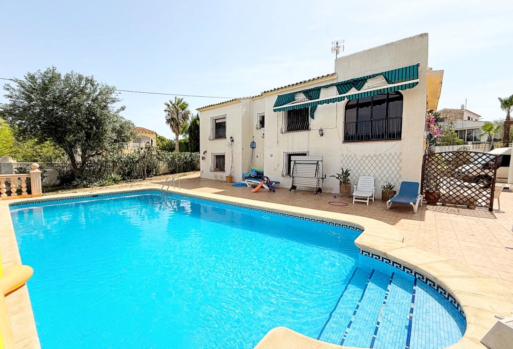 Reventa - Villa - Calpe - Zona Residencial